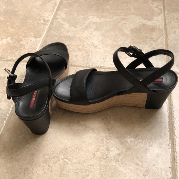 ✨HPx4!✨Prada Black Leather Wedge Sandals Size 38 - Picture 3 of 8